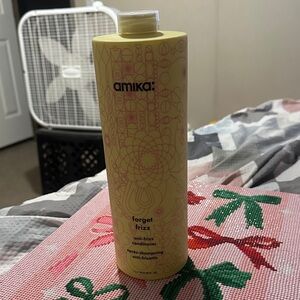 Amika Forget Frizz Anti-Frizz Conditioner